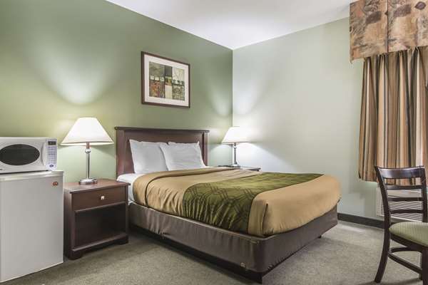  - Econo Lodge Huntsville