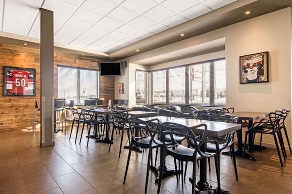 Amenities - Econo Lodge Inn St Apollinaire