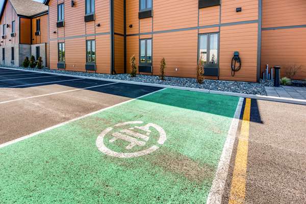 Exterior view - Econo Lodge Inn St Apollinaire