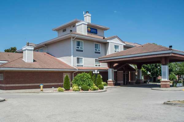Exterior view - Comfort Inn & Suites Ingersoll