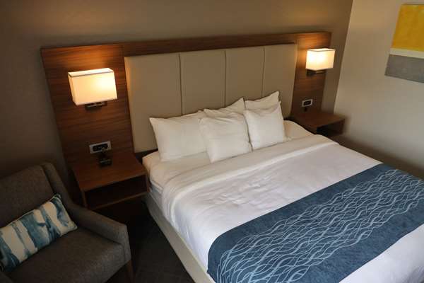  - Comfort Inn & Suites Ingersoll
