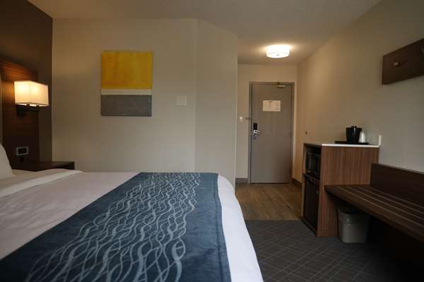  - Comfort Inn & Suites Ingersoll