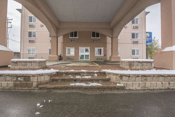 Exterior view - Comfort Inn & Suites Edson