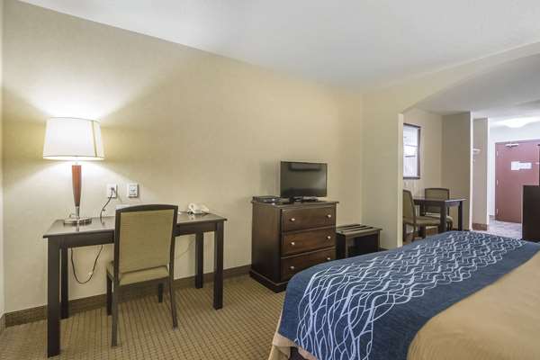  - Comfort Inn & Suites Edson