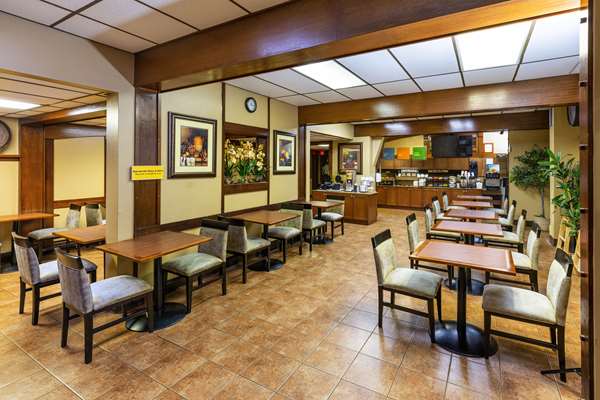 Amenities - Comfort Inn & Suites Edmonton