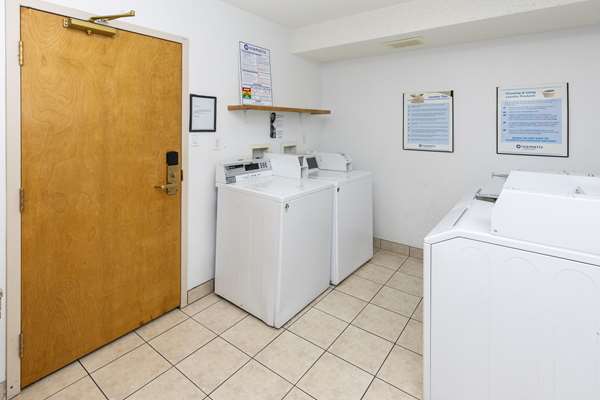 Amenities - Comfort Inn & Suites Edmonton