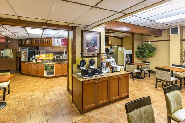 Amenities - Comfort Inn & Suites Edmonton