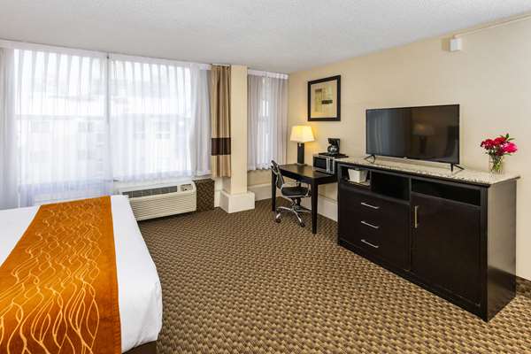  - Comfort Inn & Suites Edmonton