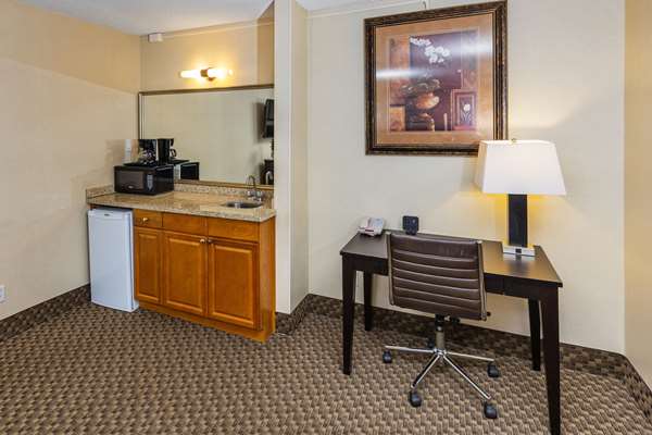 Suite - Comfort Inn & Suites Edmonton