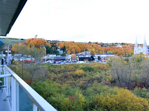 Exterior view - Quality Suites Ste Anne De Beaupre