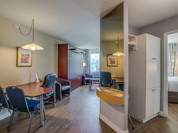 Suite - Quality Suites Ste Anne De Beaupre