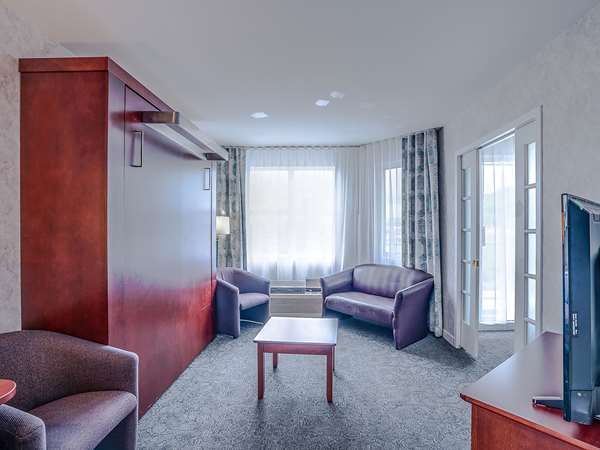Suite - Quality Suites Ste Anne De Beaupre