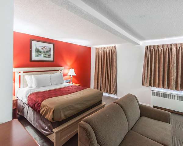  - Econo Lodge Inn & Suites Drumheller