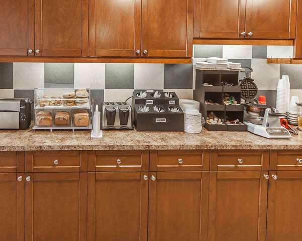 Amenities - Econo Lodge Inn & Suites Drumheller