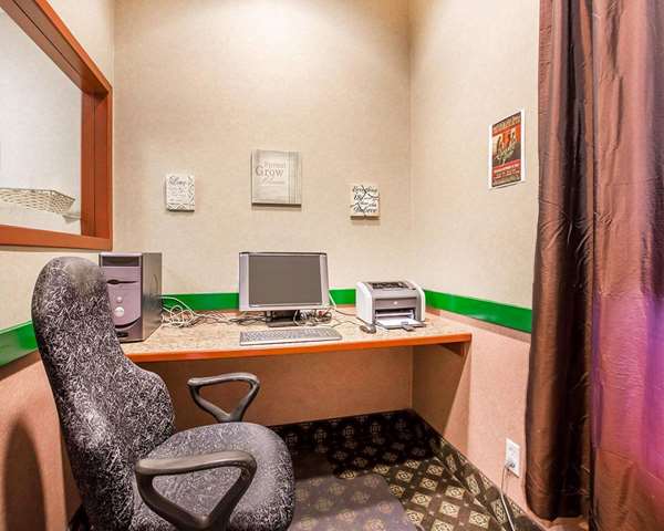 Conference Area - Quality Inn & Suites Lethbridge
