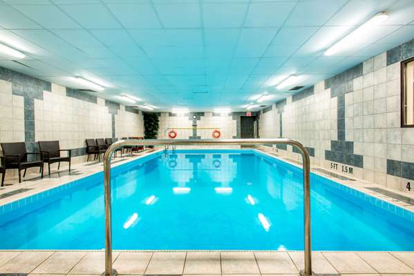 Pool - Quality Inn Halifax Airport Goffs