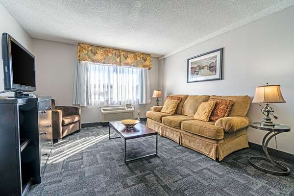 Suite - Quality Inn Halifax Airport Goffs