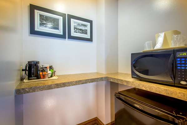 Suite - Quality Inn Halifax Airport Goffs