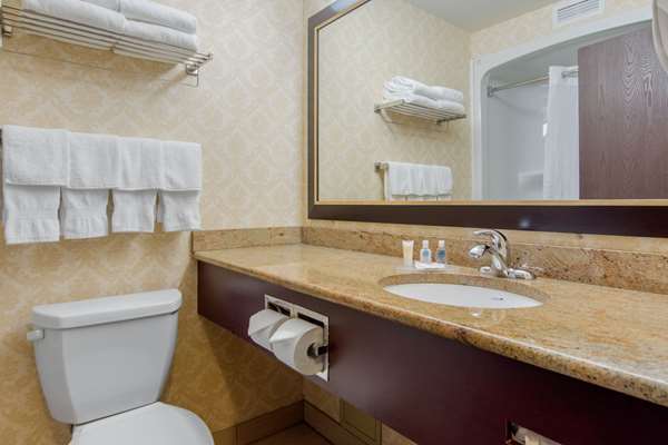  - Comfort Inn & Suites St Nicolas