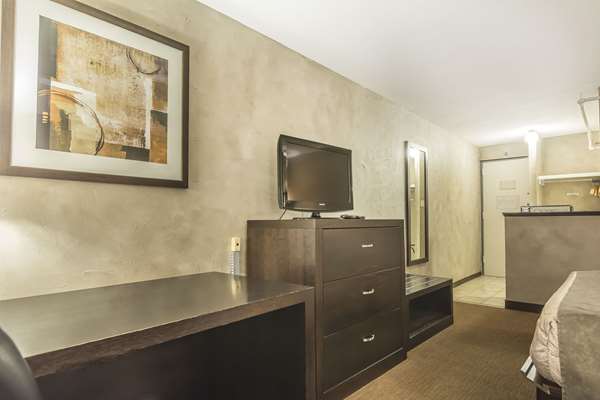  - Quality Hotel & Conference Centre Campbellton