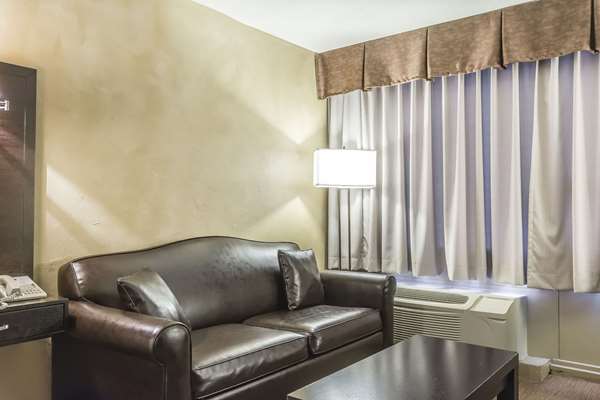  - Quality Hotel & Conference Centre Campbellton