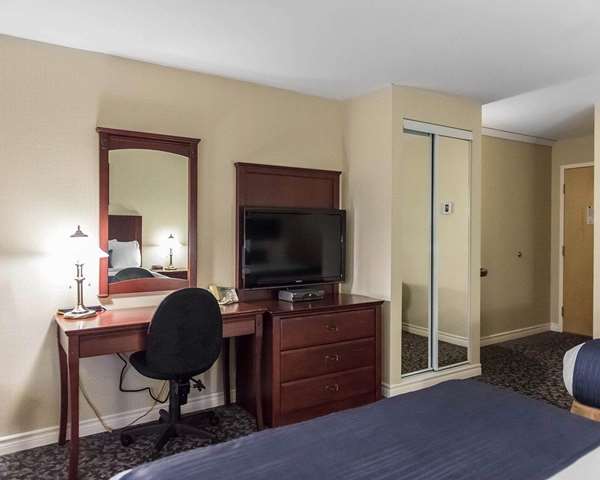  - Quality Inn Mont Laurier