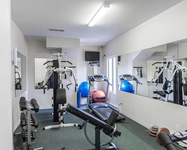 Fitness/ Exercise Room - Quality Inn Mont Laurier