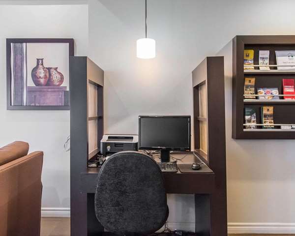 Conference Area - Quality Inn Mont Laurier