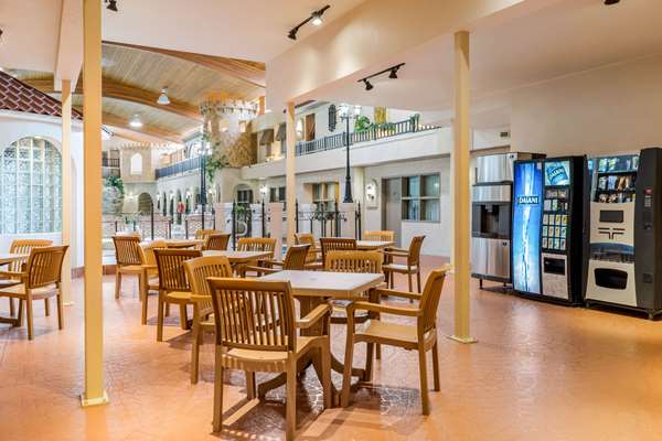  - Quality Inn Winkler