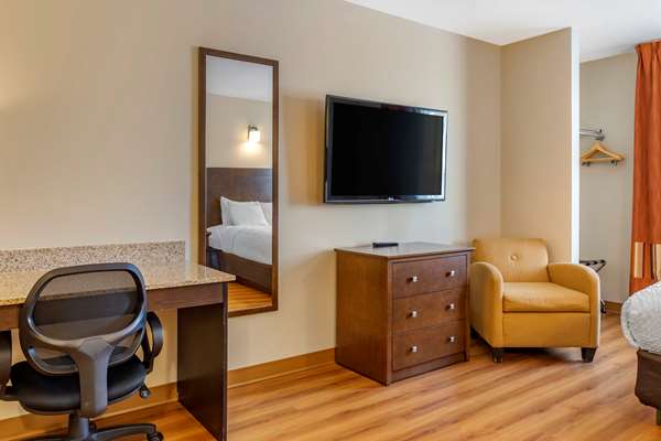  - Quality Inn Winkler