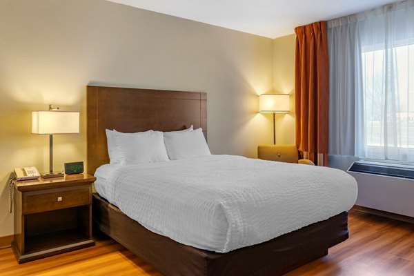  - Quality Inn Winkler