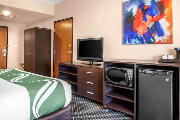  - Quality Inn & Suites Petawawa