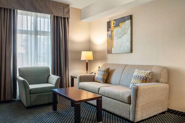  - Quality Inn & Suites Petawawa