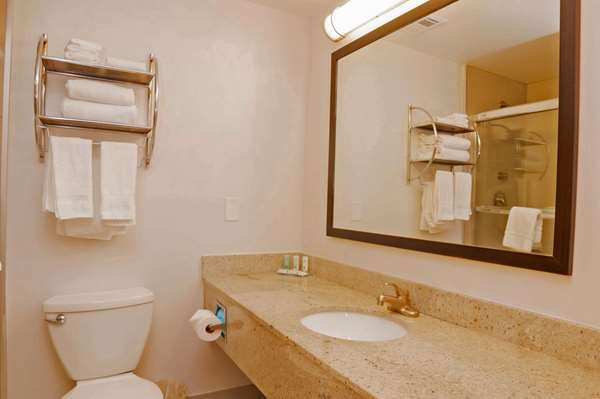  - Quality Hotel Burlington