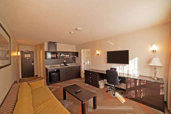 Suite - Quality Hotel Burlington