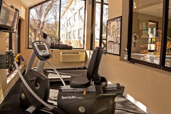 Fitness/ Exercise Room - Quality Hotel Burlington