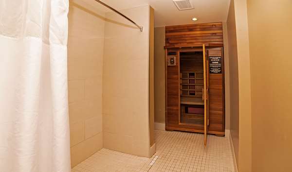 Pool - Quality Hotel Burlington