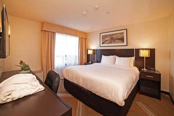 Suite - Quality Hotel Burlington