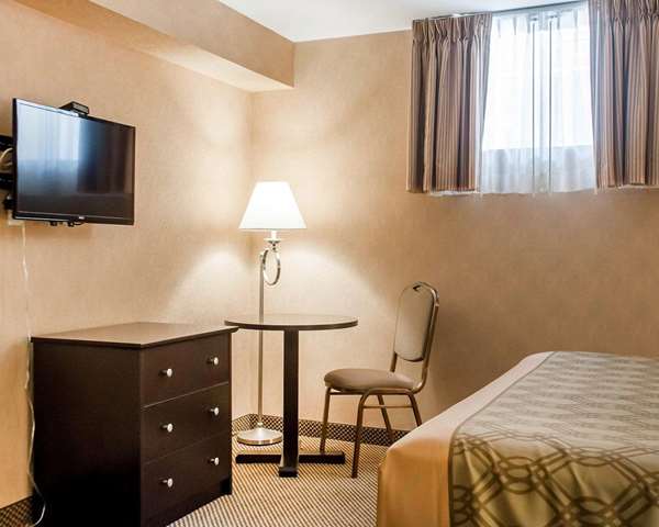  - Econo Lodge Woodstock