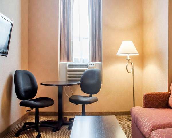  - Econo Lodge Woodstock