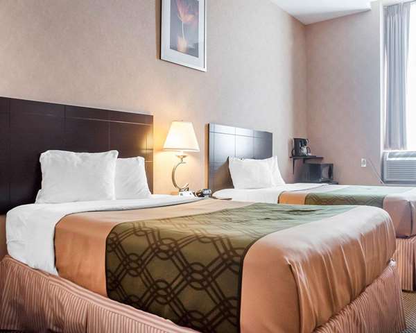  - Econo Lodge Woodstock