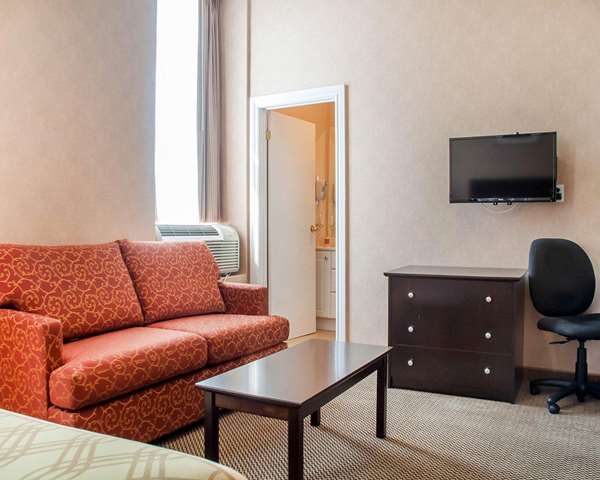  - Econo Lodge Woodstock