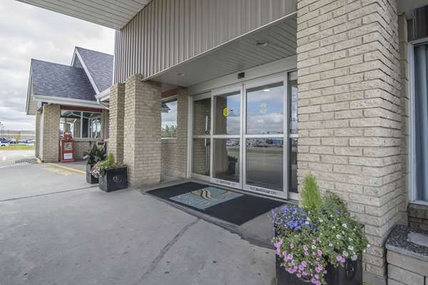 Exterior view - Quality Inn West Edmonton