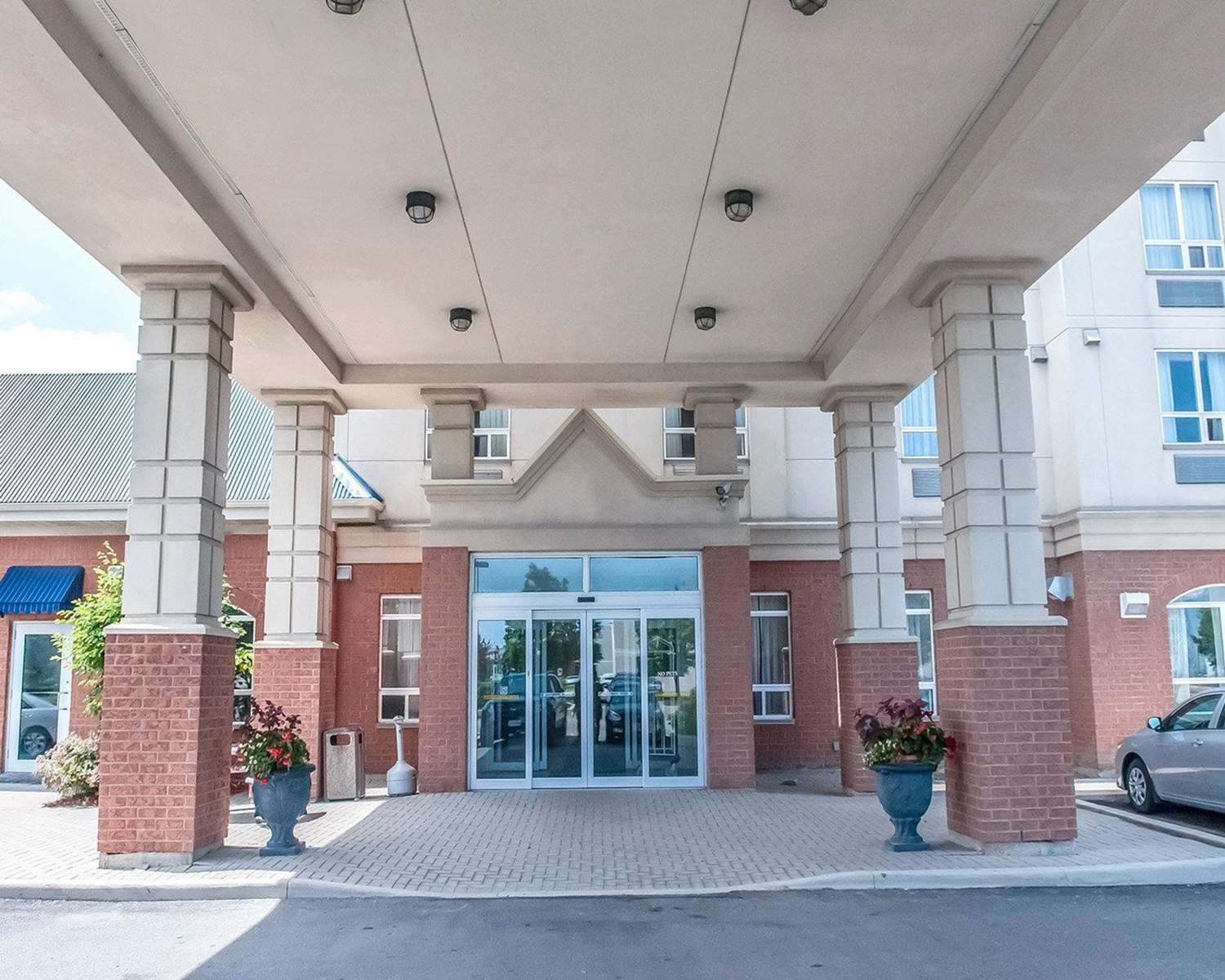 Comfort Inn North Mississauga, ON See Discounts