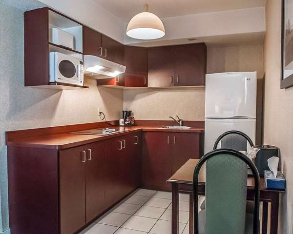  - Comfort Inn North Mississauga