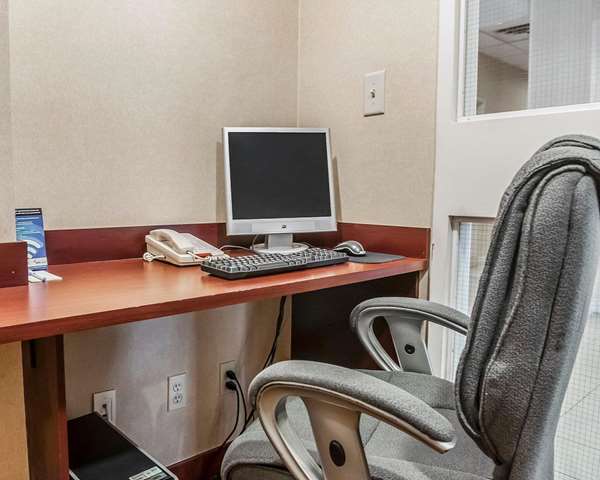 Conference Area - Comfort Inn North Mississauga