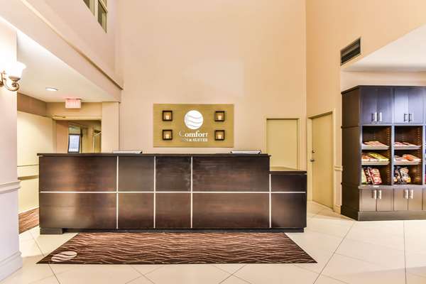  - Comfort Inn & Suites Ambassador Bridge Windsor