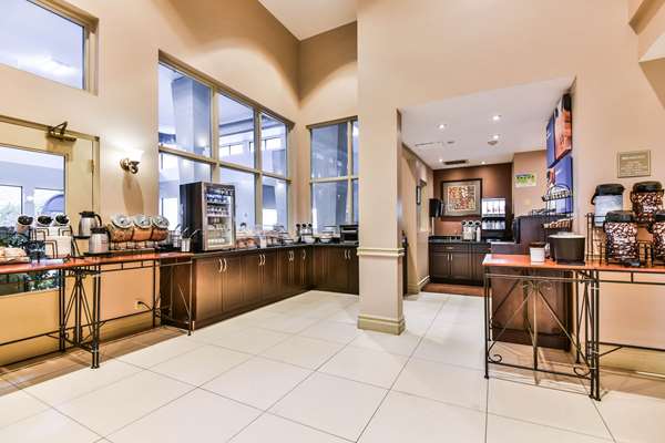 Amenities - Comfort Inn & Suites Ambassador Bridge Windsor