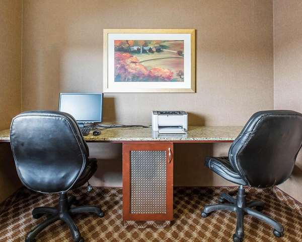 Conference Area - Comfort Inn & Suites Airdrie