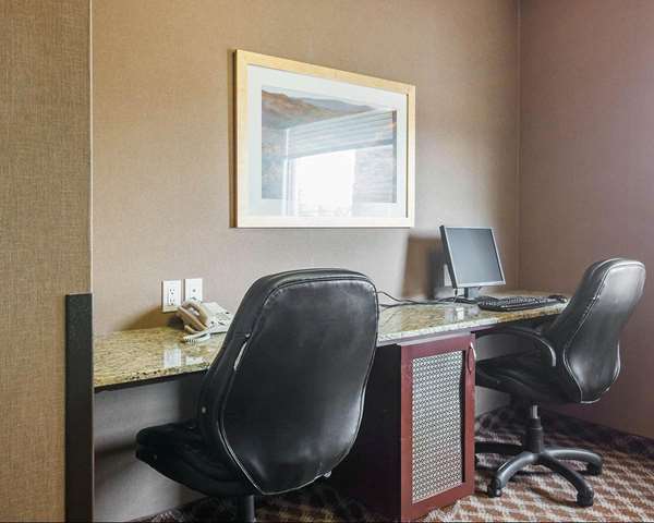Conference Area - Comfort Inn & Suites Airdrie
